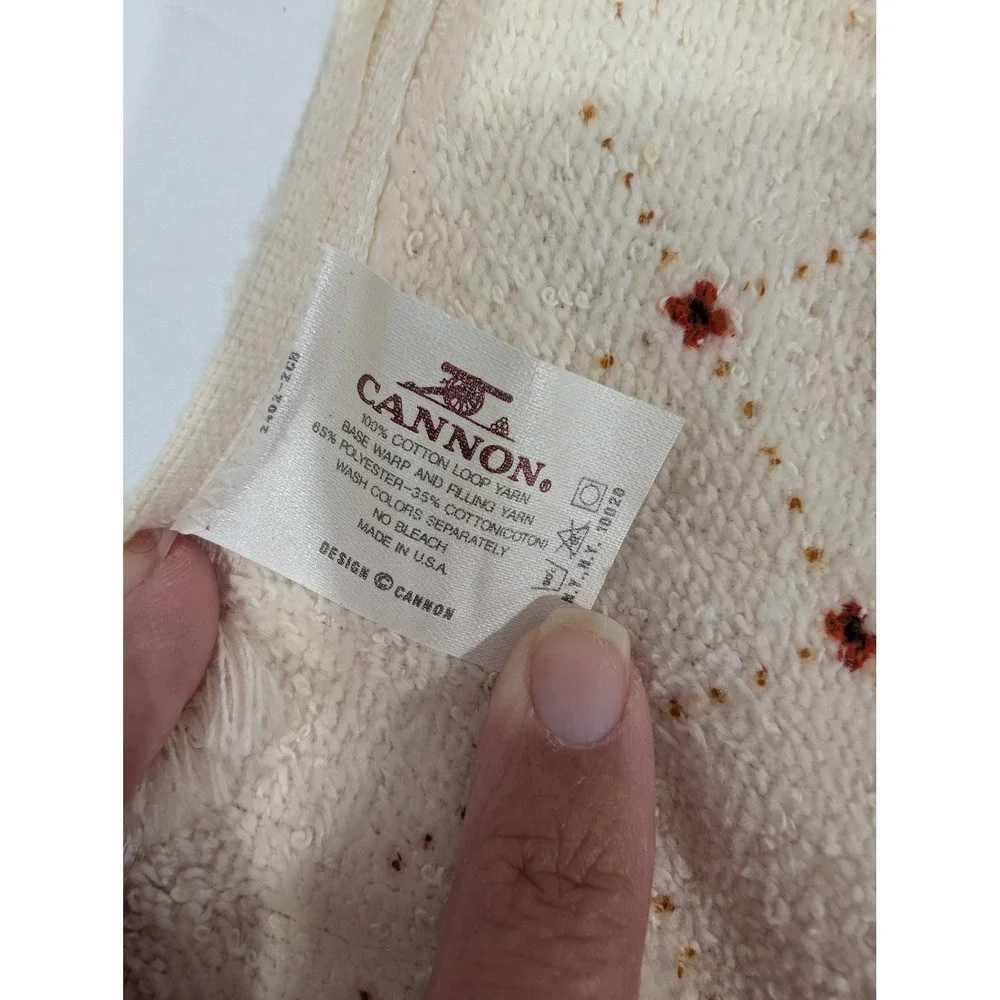 Vintage Cannon Mushroom Basket Hand Towel Ruffle Trim Cottagecore 70s USA Made